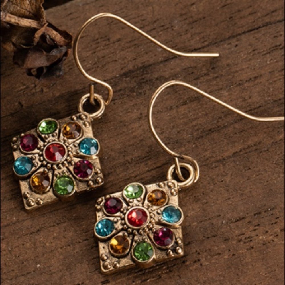 🦩SALE PICK 4 for $20 Trendy BOHO Earrings - Picture 2 of 3
